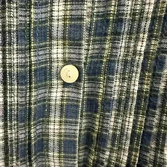 GAP button-down plaid shirt - Picture 3 of 5